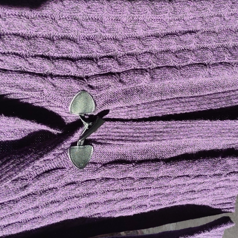 Debbie Morgan sweater - Picture 6 of 8